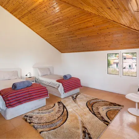 Tranquil Countryside 2-Bed Apt Prazeres Paradise * Prazeres